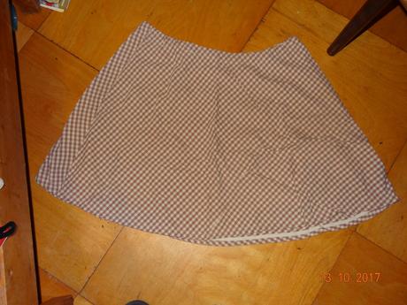 Dívčí sukeň, 140