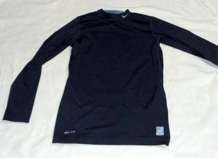 Sportovní tričko, nike,152