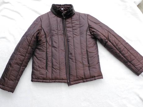 Cokoladove hneda bunda s koziskem u krku, 34