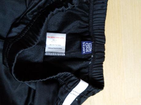 Tepláky sportovní černé s pruhem store twenty one, 116