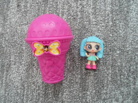 Panenka ve zmrzlině,