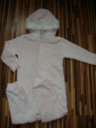 Overal chlupatý, f&f,104