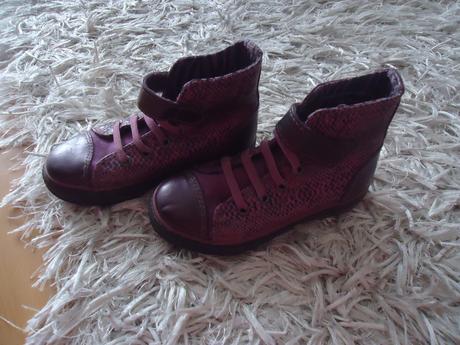 Boty, cherokee,27