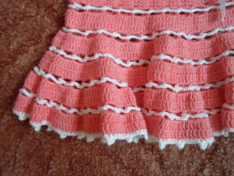 Červená háčkovaná sukýnka sukně, 104