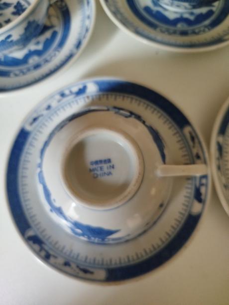 Sada hrnky s podšálky, 