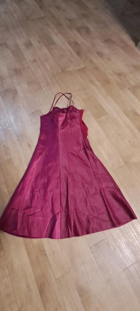 Společenské šaty, 38