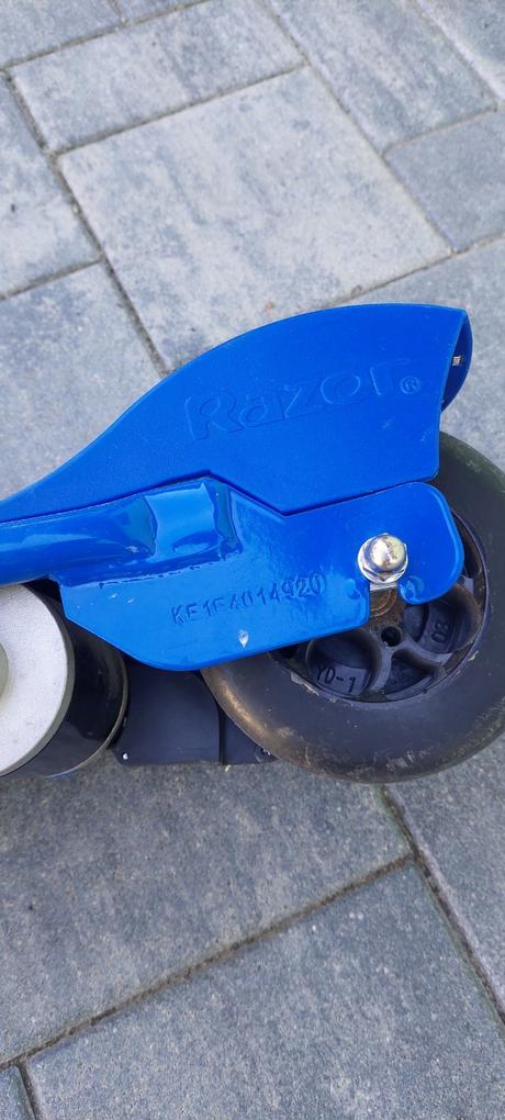 Elektrická koloběžka razor e100s, razor