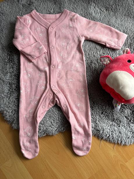 Overálek růžový se zajíčky - v. 0-1 měs  zn. m&s, marks & spencer,56