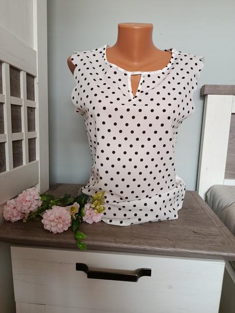 Puntíková halenka, 38