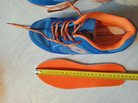 Sálové boty zn. lotto, vel.38, stélka 24,5, lotto,38