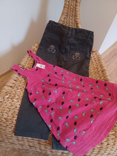 Šedé džíny zara lebky + růžový top h&m, zara,104
