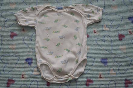 Body se zvířátky (kravičky,ovečky), kr. rukáv, 74