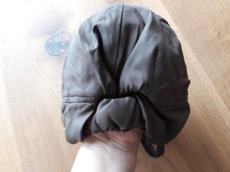 Čepička pro chlapečka, 92