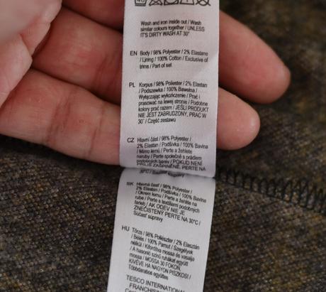 Šatovka vel. 6 - 7 let, f&f,122