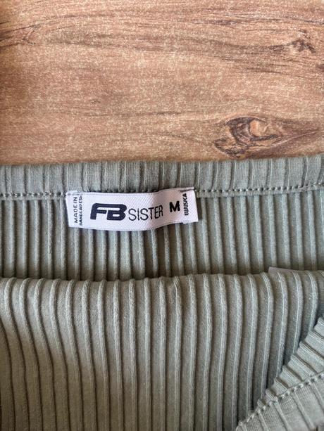 Khaki top, new yorker,m