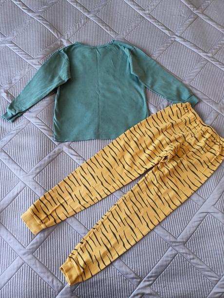 Dětský set / pyžamo, 9 let, 134