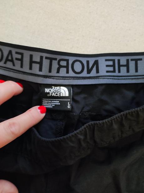 Šusťákové kalhoty the north face vel. 152-158, 152