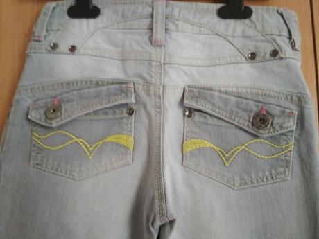 Dívčí rifle zn. lc waikiki, 146