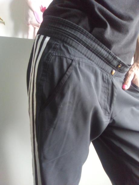 Kalhoty zn."adidas" vel."36/s" jsou větší, adidas