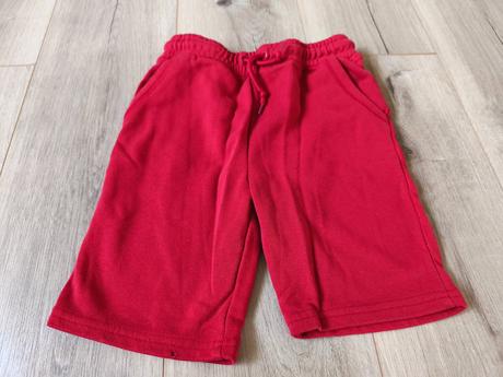 Červené kraťasy, primark,140