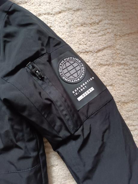 Zimní delší černá bunda, vel. 128, f&f,128