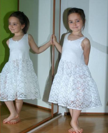 Šaty či spodnice pod společenské šaty, george,122