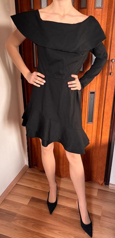 Příležitostní šaty, l