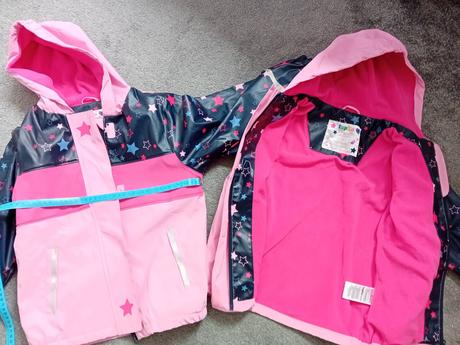 2 x nepromokavá bunda, 122