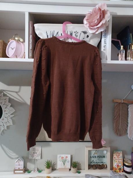Hnědý svetr s bambulkami 134/140, h&m,140