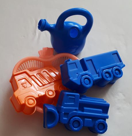 Dětské bábovky na písek - 3x auto, konvička, sítko,