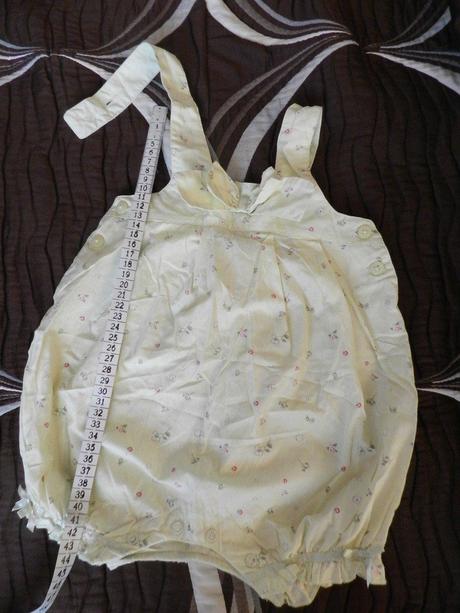 Kraťásky s laclem, 74