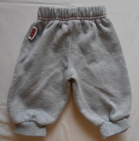 T31. šedé tepláky mickey mouse 3-6 měs., disney,68