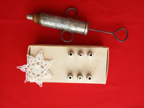 Formičky a vykrajovátka na cukroví, 