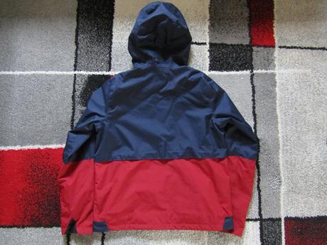 Podzimní či jarní bunda zn.decathlon vel.-151/160, decathlon,152