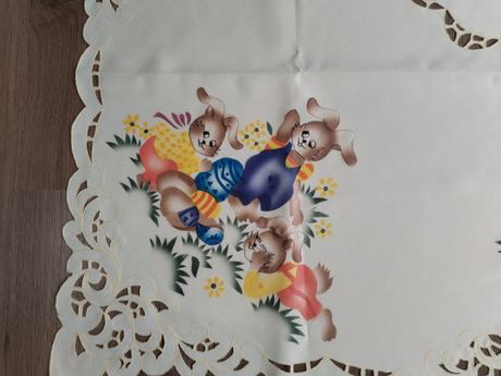 Nový velikonoční ubrus 85x85 cm s košíkem, 