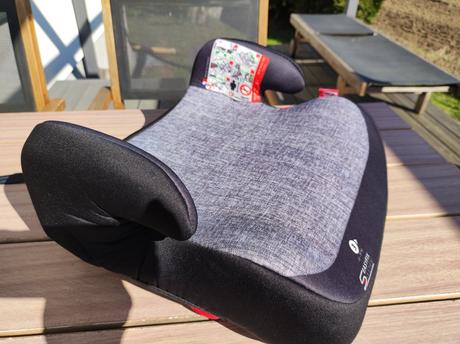 Podsedák autosedačka, 