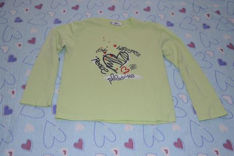 Zelenkavé triko se srdíčky 140/146, 140