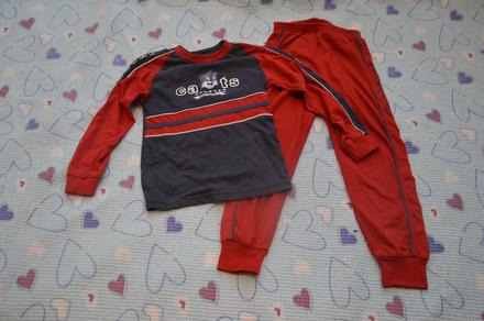 110 oblečení do školky triko a tepláčky, 110