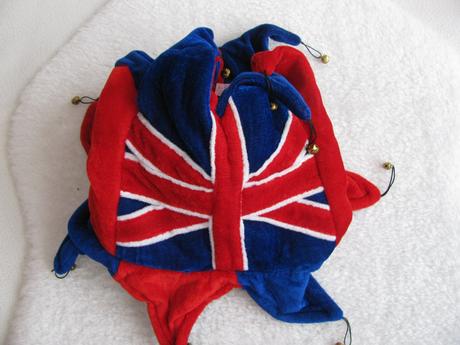 Kostým-čepice, klobouk-anglie, s rolničkami,