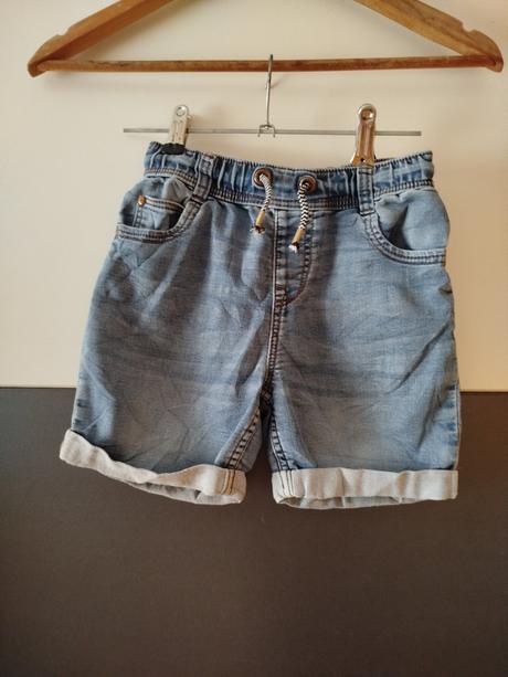 Kraťasy zn. nutmeg vel.110, nutmeg,110