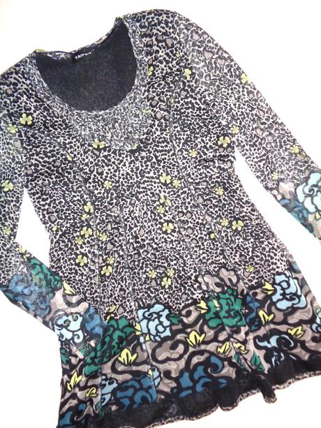 Exkluzivní minišaty nebo top, 42