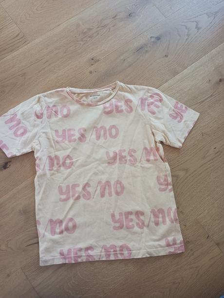 Triko reserved č.140, reserved,140