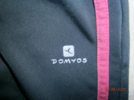 Tepláky, vel. 134/140 + punčochy zdarma, domyos,134