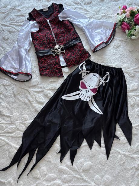 An26/ kostým pirátka - v.6/7 let, 