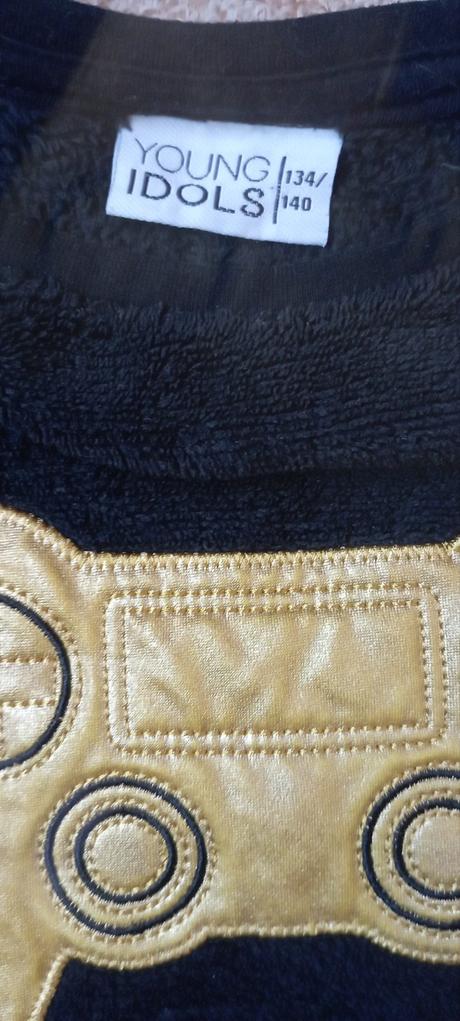 Chlup mikina zn."young idols" vel."134-140", 134