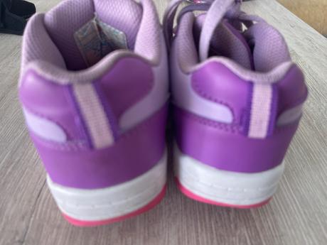 Boty s kolecky vel.32, 32