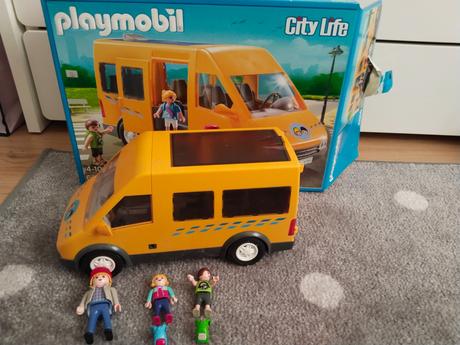 Playmobil školní autobus, 