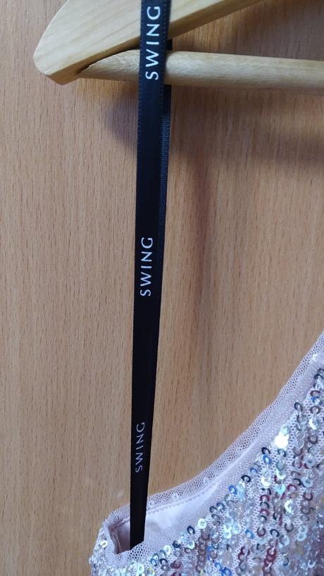 Společenské šatičky swing, 42