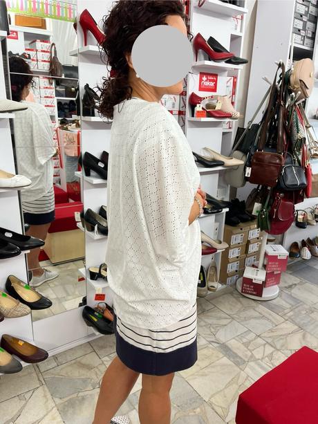 Ležérní bílý volný svetr, kardigan, s