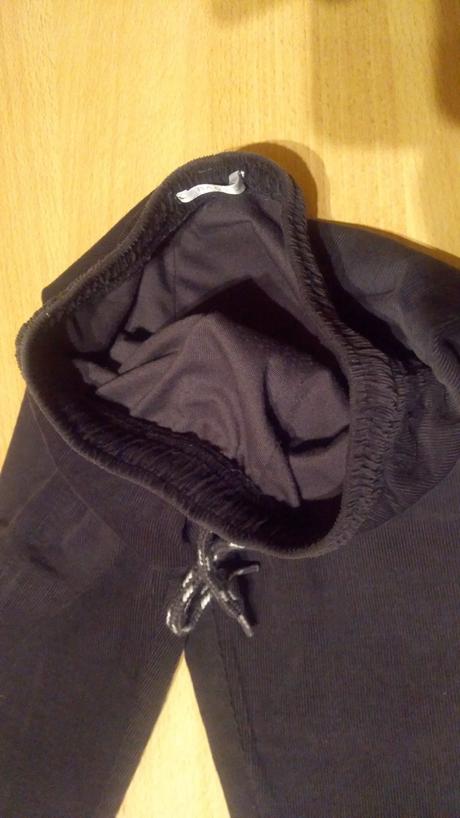 Mikinka a manžestráky, 92